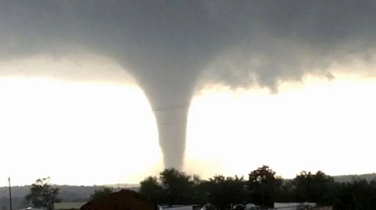 Broj poginulih u tornadima u Oklahomi popeo se na 18