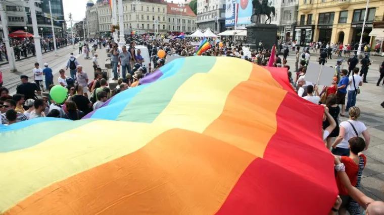 Izaberite najhomofoba i najhomofrenda godine!