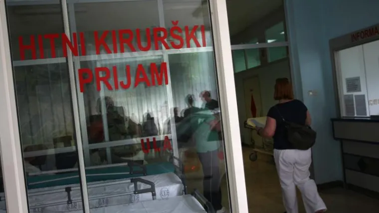 Roditelj nasrnuo na profesoricu i nokautirao ravnatelja!