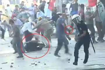 Turski policajac upucao prosvjednika u glavu?!