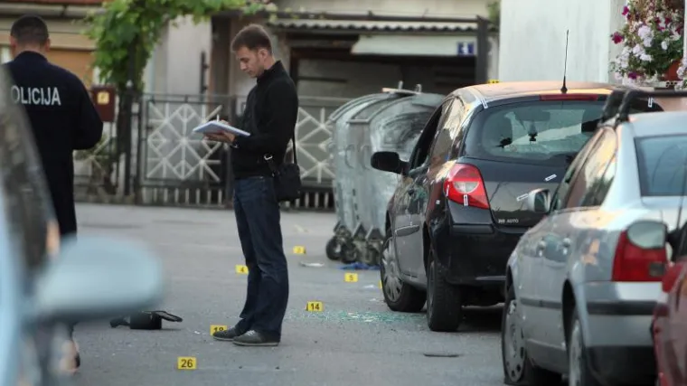 Eksplozije bombi u Zagrebu, o&scaron;tećeno i vozilo poznatog pjevača?