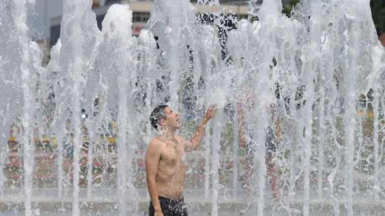 Paklene vrućine jo&scaron; nekoliko dana, od idućeg tjedna znatno hladnije