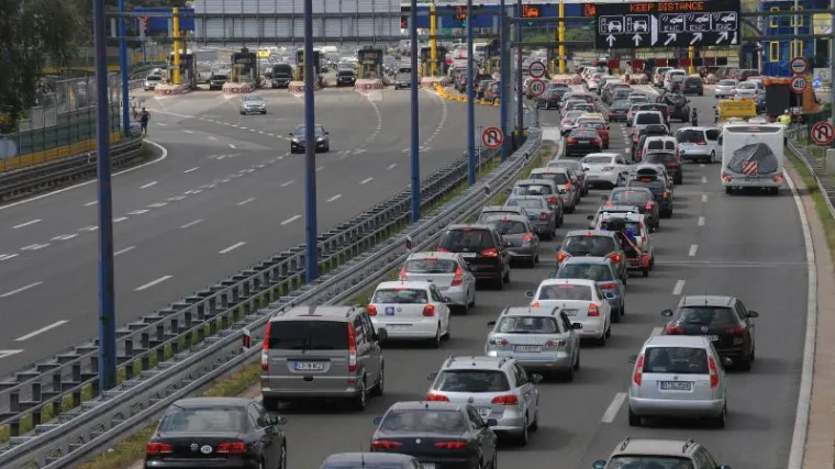 Udarni vikend na cestama, vi&scaron;estruki sudar na Istarskom ipsilonu