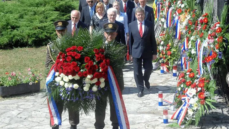 'Povijest nije kao video igra koja se može resetirati'