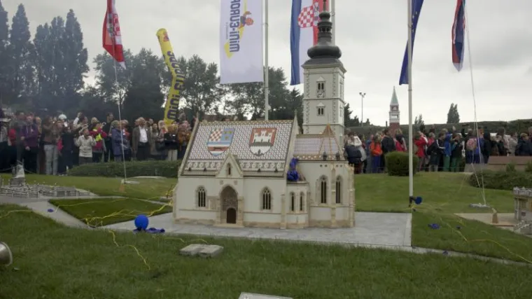 Bandić se osramotio u Bruxellesu: Atomium postao Anatomium