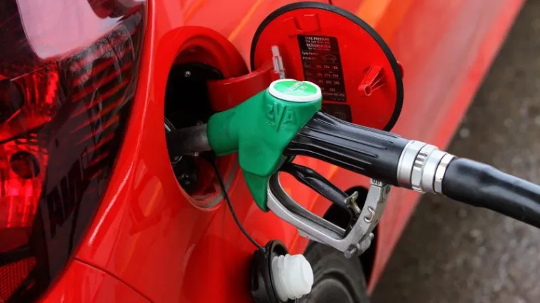 Od ponoći niže cijene benzina, lož ulja i plavog dizela