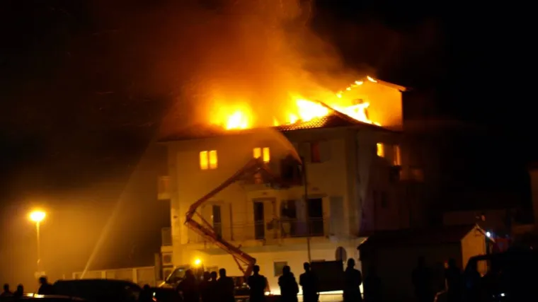 Drama na Rabu: Vatrena stihija progutala hotel Jadran!