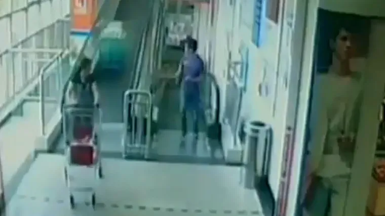 Uznemirujuće: Kolica prepuna pića ubila ženu!