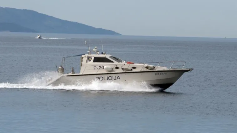 Česi otplutali od Makarske do Brača, tražili ih cijelu noć!