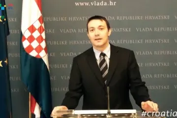 Članovi Vlade progovorili na 23 jezika