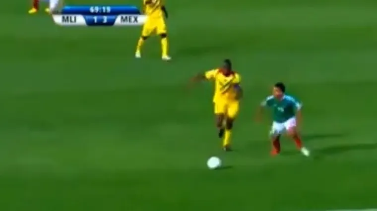 Ostao bez kopačke i svejedno zabio gol