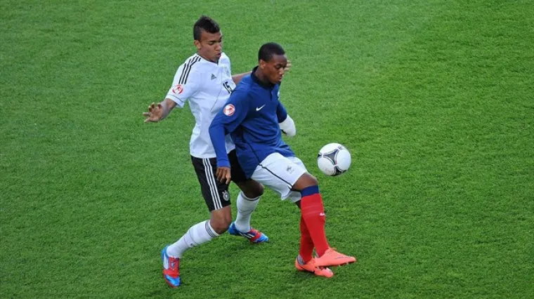 Dali pet milijuna eura za tinejdžera