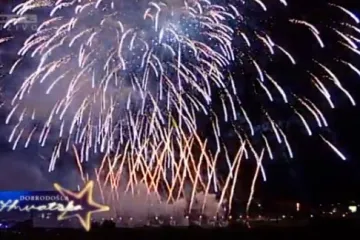 Vatromet i 'Oda radosti' u Osijeku: Nastupili Toni i Magdolne