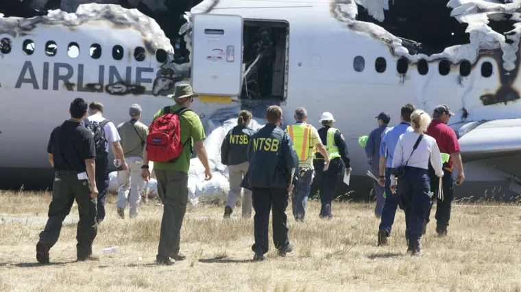 Tinejdžerica preživjela pad aviona, pregazili je spasitelji?!