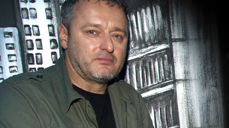 Policija pretražila Thompsonov stan u potrazi za pu&scaron;kom