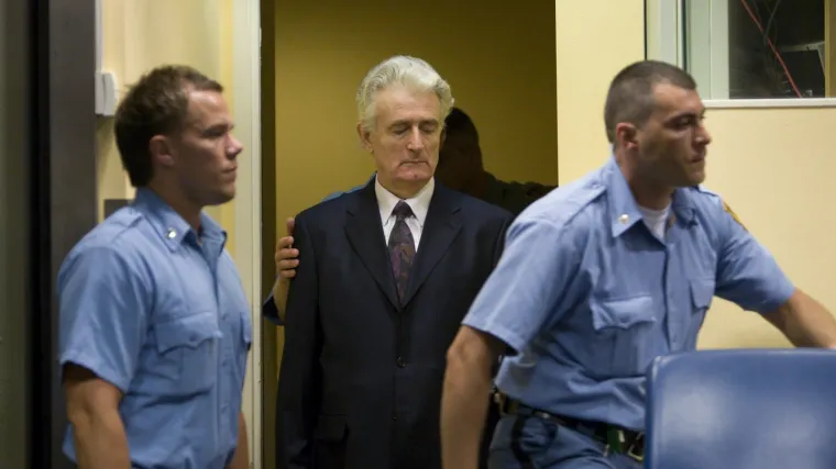 Sudac Meron ukinuo oslobađajuću presudu Karadžiću!