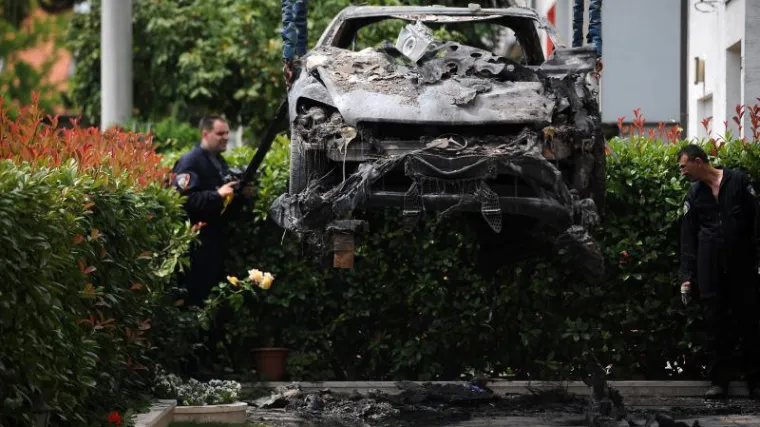 Izgorio skupocjeni Dinamov Mercedes!