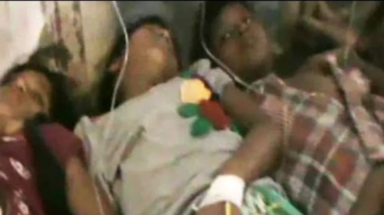 Najmanje dvadesetero djece umrlo zbog pokvarenog ručka!