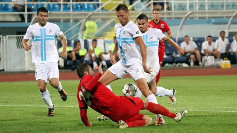 Rijeka sve rije&scaron;ila već u prvom susretu