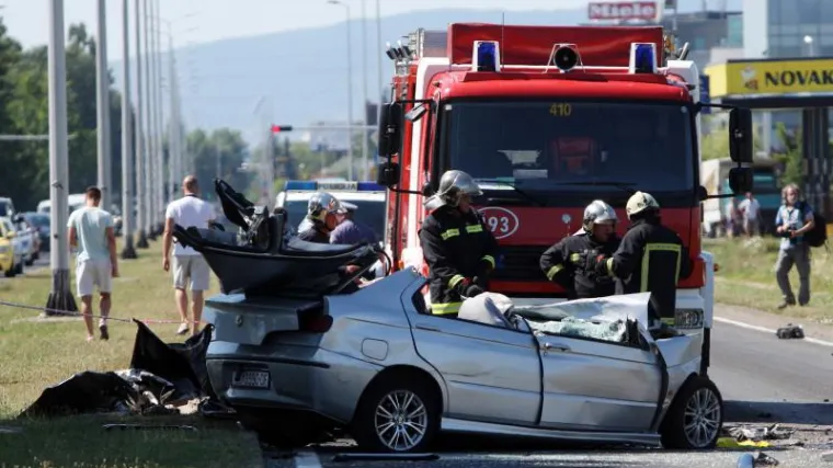U stravičnom sudaru kod Buzina stradala jedna osoba