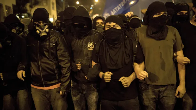 Nasilni prosvjedi obilježavaju Papin posjet