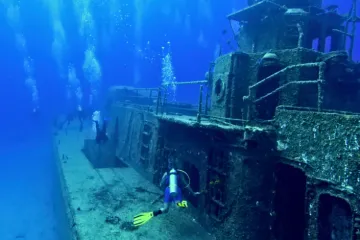 Oko 60 osoba stradalo u potonuću broda