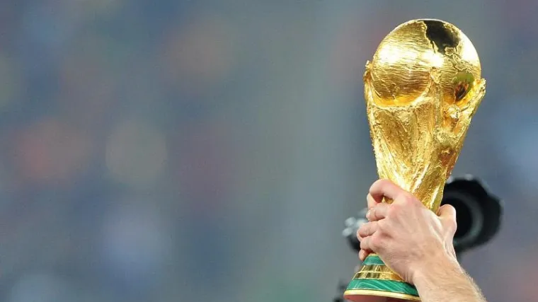 Premier liga protiv 'zimskog' SP-a