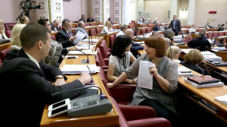 Plaće zastupnika stajale su nas 24,6 milijuna kuna!