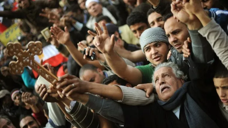 Najmanje 65 mrtvih u sukobima u Kairu