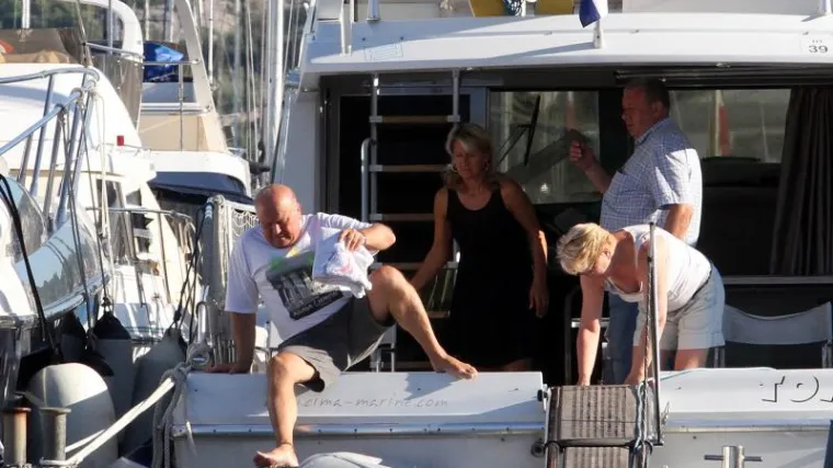 Ministar financija brodom krenuo na sedmodnevni odmor