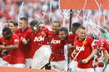 Van Persie donio prvi trofej Manchester Unitedu