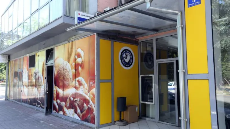 Usred noći provalio u bankomat i opljačkao ga