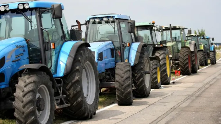 Seljaci dali ultimatum Milanoviću! Blokiraju izlaze na autoceste i granicu!
