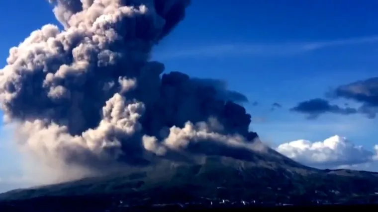 'Progovorio' po 500. put: Spektakularna erupcija vulkana!