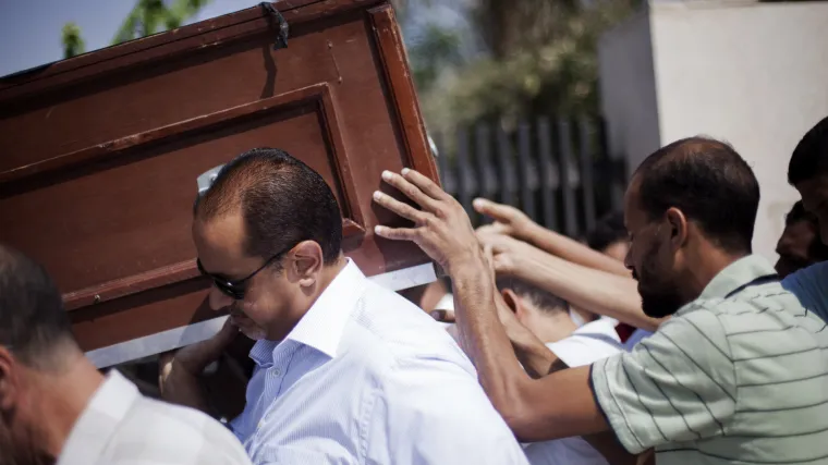 Čak 38 zatvorenika se ugu&scaron;ilo u pretrpanom kombiju?