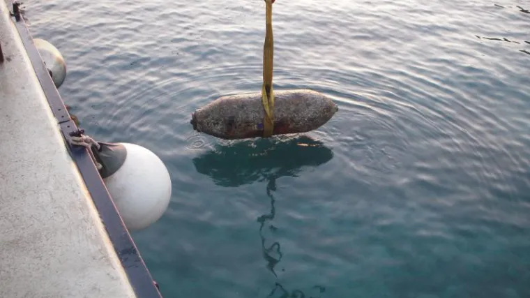 Na dubini od osam metara našao bombu