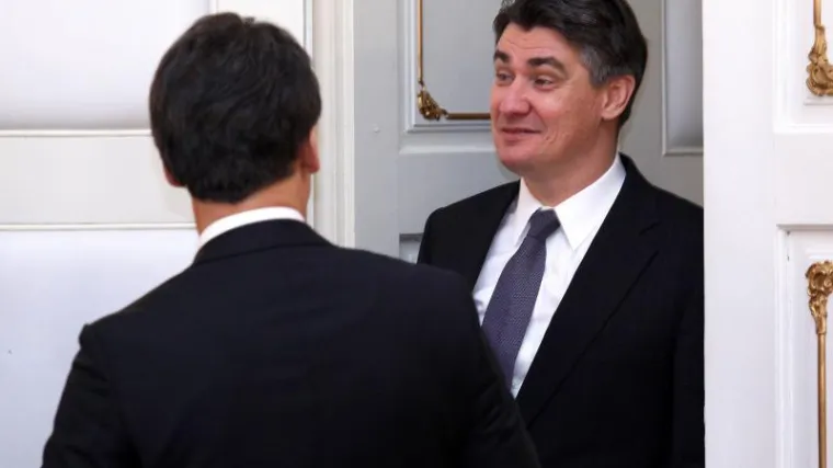 Vlada odlučuje o vojarni, zajmu i - nogometu