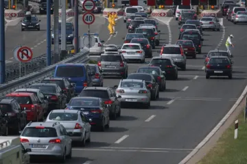 Gužve i kolone na cestama kao da je špica sezone!