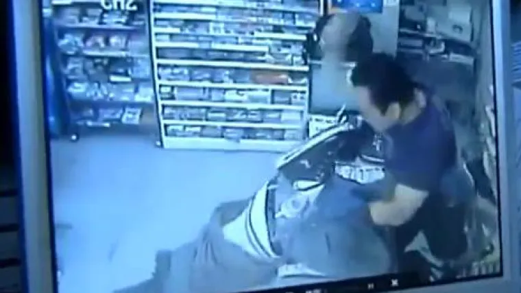 Lopov opljačkao benzinsku pa se vratio da ga uhite