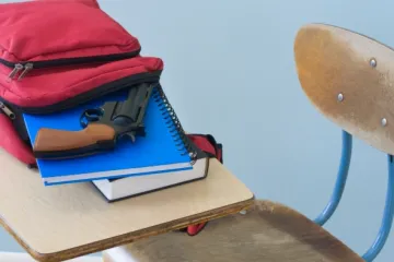 Sedmogodišnjakinja pištoljem ubila prijateljicu