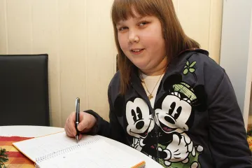 Ena izašla iz bolnice i maturirala