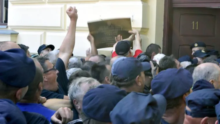 I Srbija pozorno prati vukovarsku dramu: 'HDZ se pona&scaron;a licemjerno!'