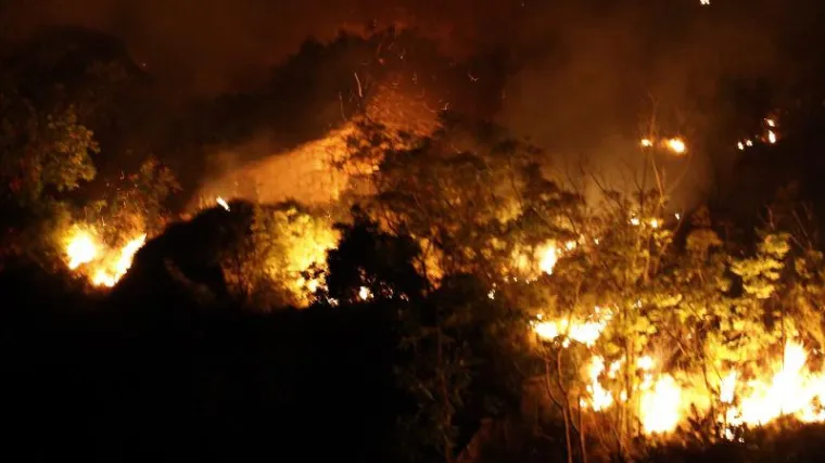 Veliki &scaron;umski požar kod Splita napokon pod nadzorom!