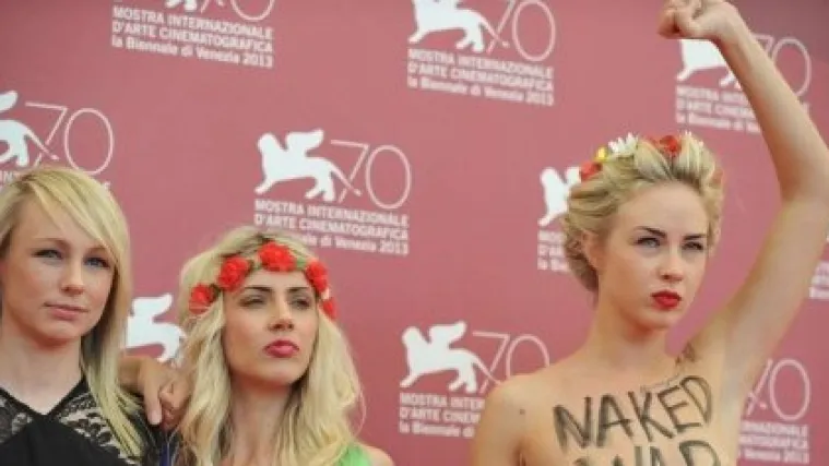 Kontrolira ih mu&scaron;karac koji ih naziva kučkama