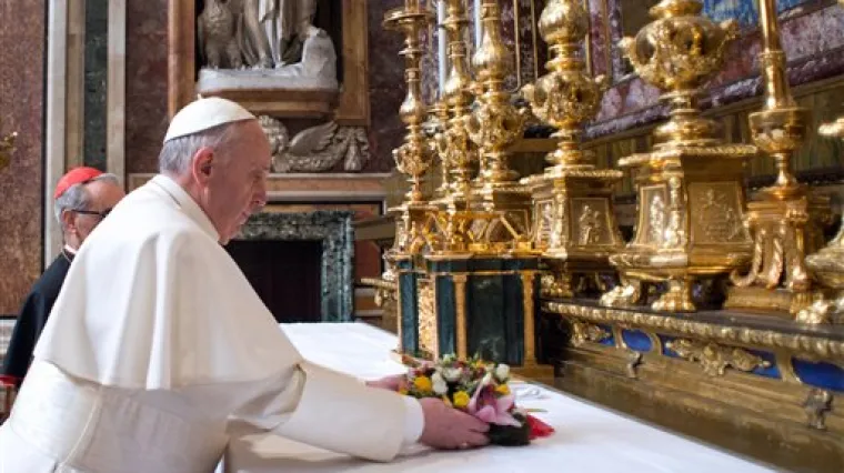 Papa se &scaron;ali - živim skromno jer ne želim da me opljačkaju