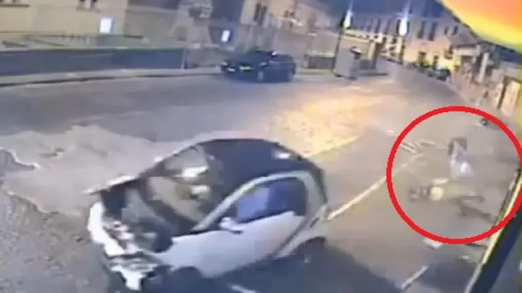 UZNEMIRUJUĆI VIDEO: Pregazio mladiće koji su ga opljačkali