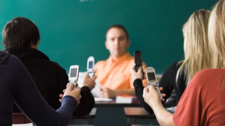 Novosadski osnovci pretukli nastavnika matematike