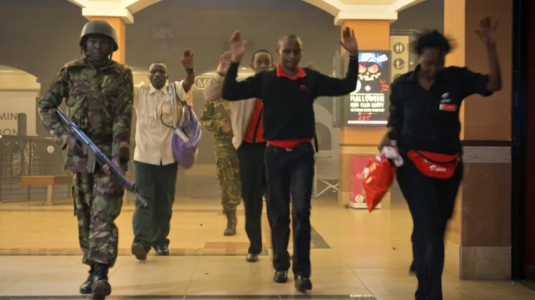 Vojska oslobodila većinu talaca, teroristi ubili najmanje 68 ljudi!