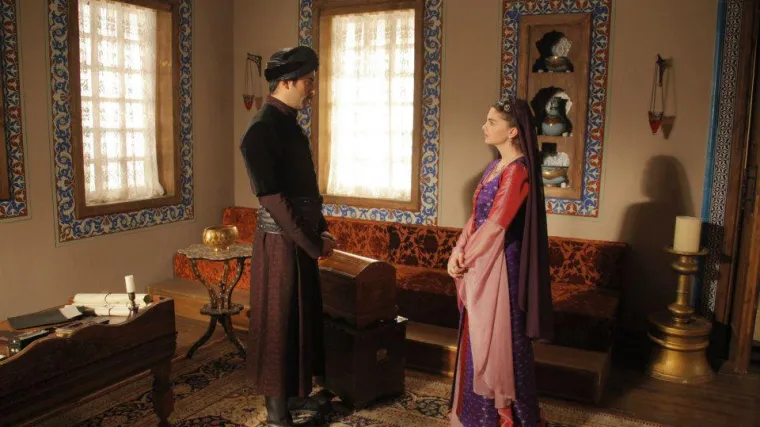 Zgodni Bali-beg posvađao najbolje prijateljice!