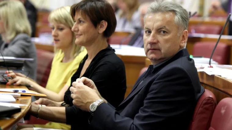 HDZ će tražiti glasovanje o povjerenju Vladi!